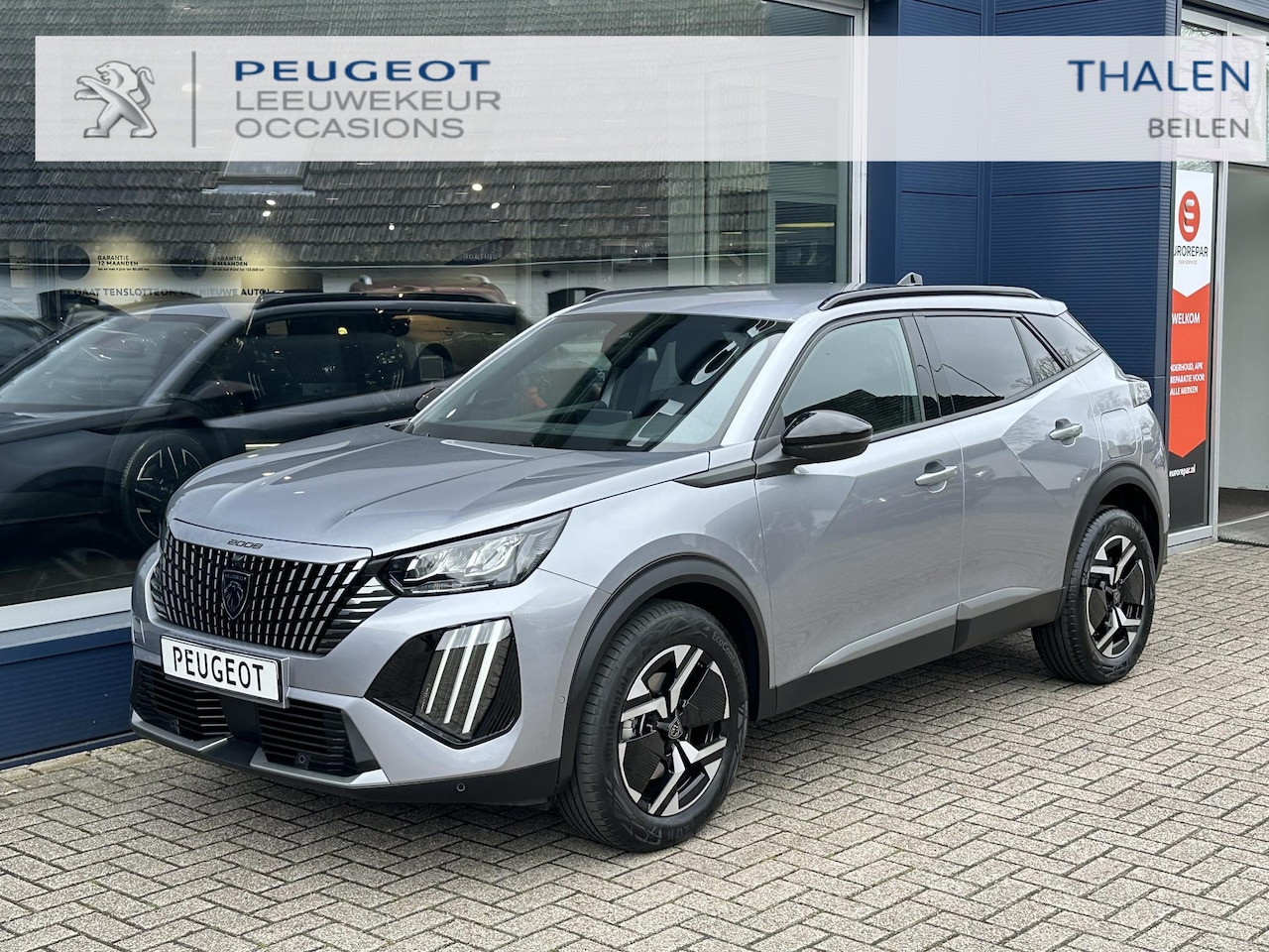 Peugeot 2008 - 1.2 Hybrid 145 PK Allure | 2025 Auto | Hybride Elektrisch rijden met Automaat | Parkeercam - AutoWereld.nl