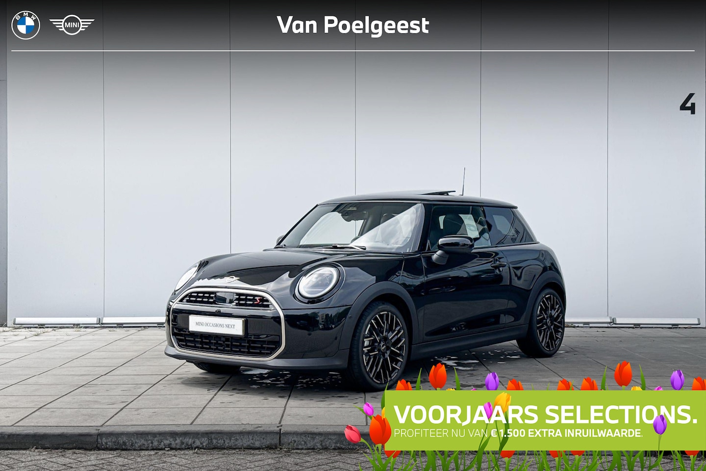MINI Cooper S - Favoured Trim Pakket XL | Selections - AutoWereld.nl