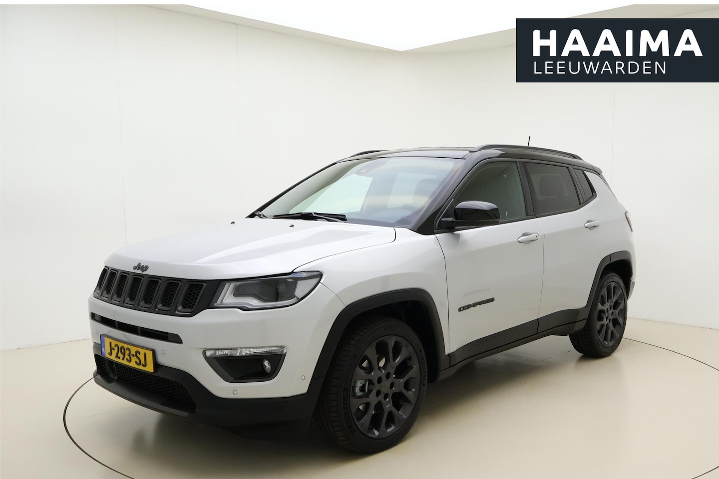 Jeep Compass - 1.3T S Automaat | Navigatie | Camera | Lederen bekleding | Parkeersensoren voor en achter - AutoWereld.nl