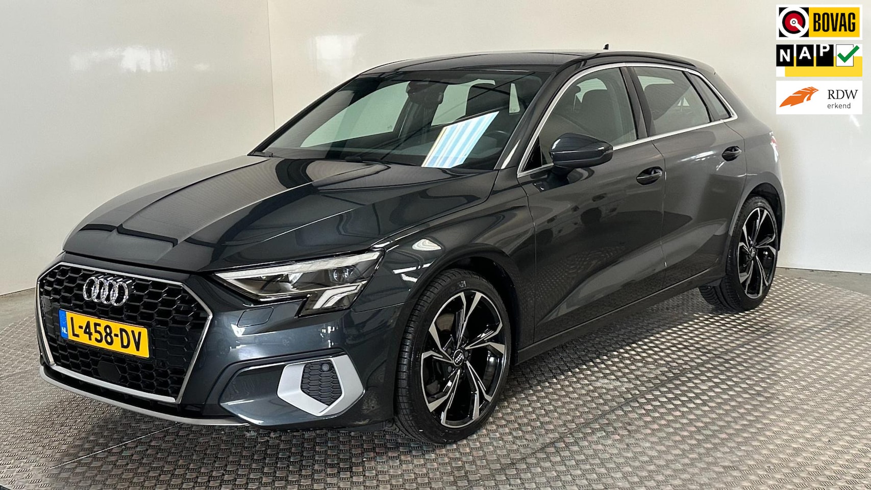 Audi A3 Sportback - 35 TFSI Business edition benzine automaat navigatie carplay sportstoelen parkeersensoren k - AutoWereld.nl