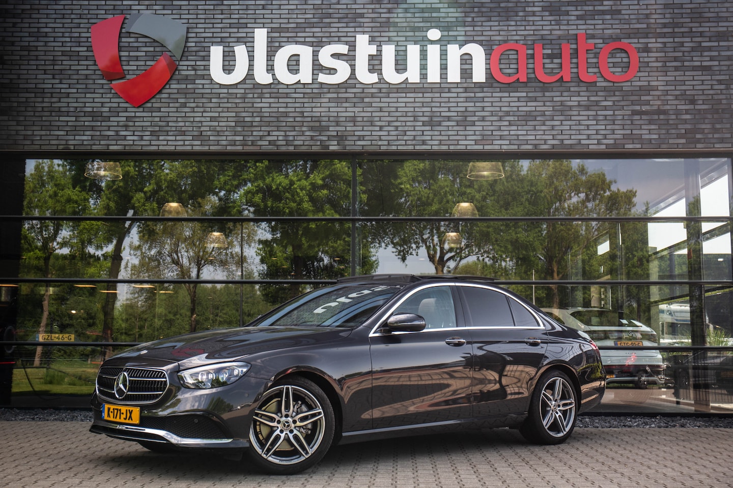 Mercedes-Benz E-klasse - 200 Business Solution Luxury 200 Business Solution Luxury , Pano dak, Burmester, - AutoWereld.nl