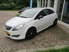 Opel Corsa - 1.4-16V Selection Koppakking lek