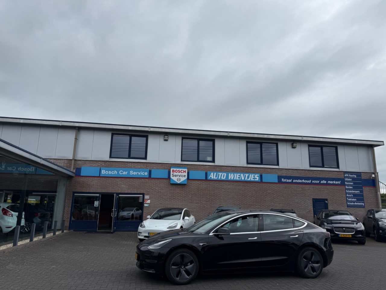 Tesla Model 3 - Long Range RWD Long Range AWD 75kWh | Leer | Pano - AutoWereld.nl