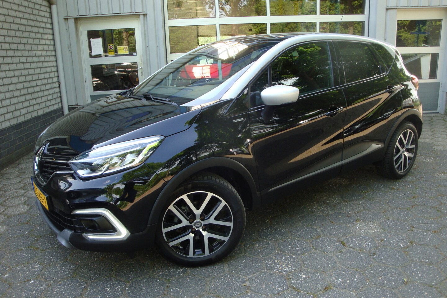 Renault Captur - 1.3 TCe Version S / Panoramadak - AutoWereld.nl