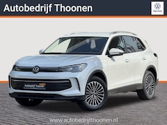 Volkswagen Tiguan - 1.5 eHybrid Life Edition Trekhaak | keyless | 18" | stoel en stuurverwarming