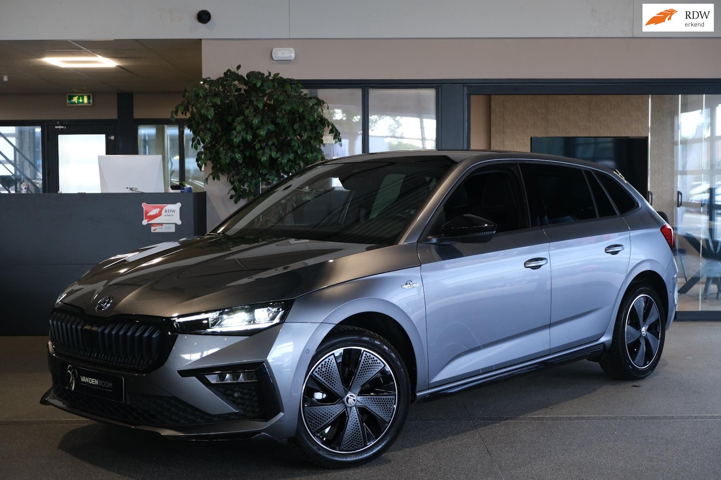 Skoda Scala - 1.0 TSI Monte Carlo DSG Facelift Pano Navi Cam Led - AutoWereld.nl