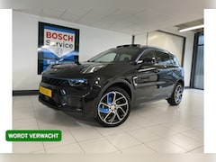 Lynk & Co 01 - 1.5 Panoramadak / Apple carplay android / 360 Camera / gelaagd glas / 75km actieradius wor