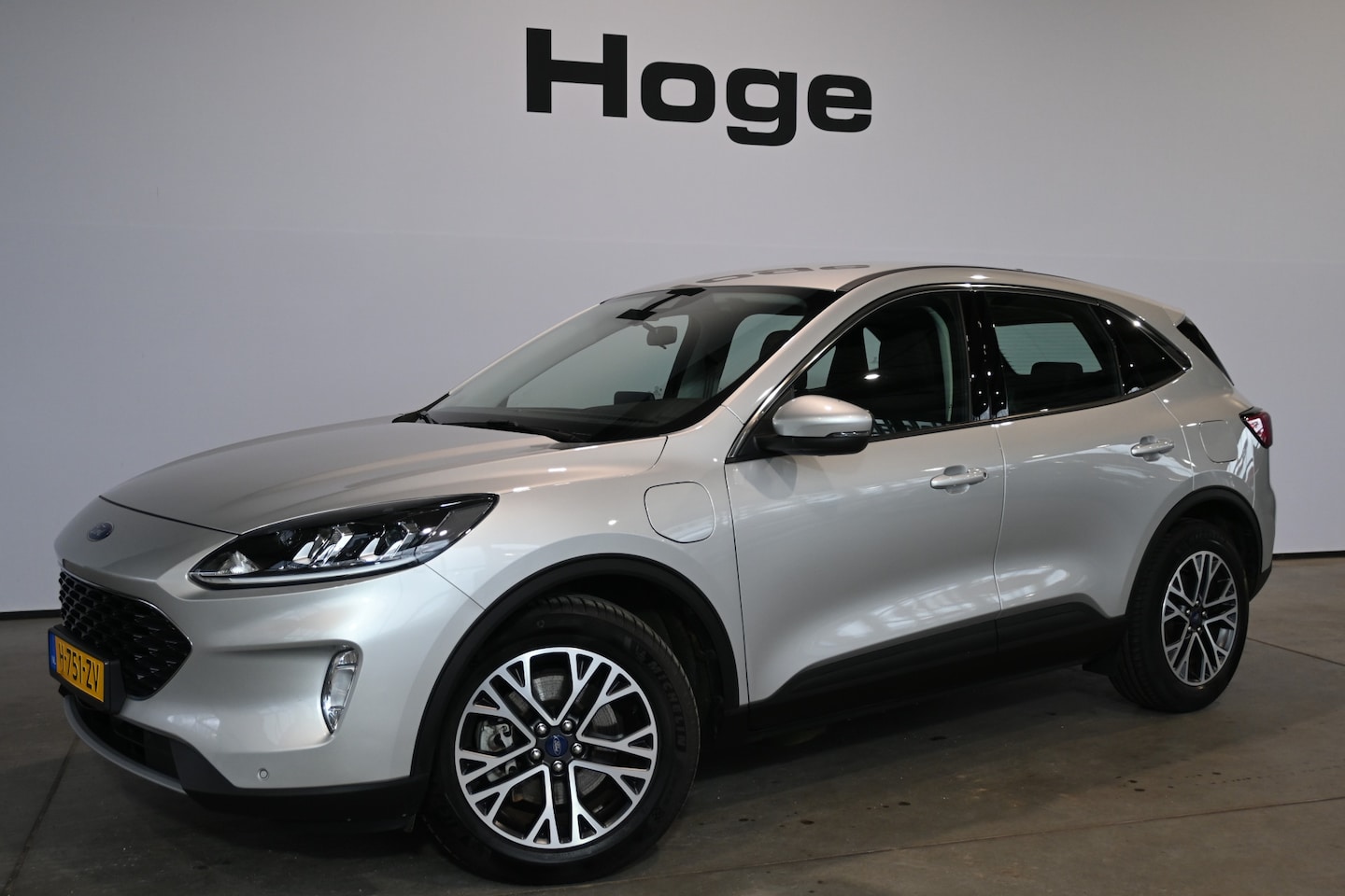 Ford Kuga - 2.5 PHEV Automaat Ecc Navigatie LED PDC Rijklaarprijs Inruil Mogelijk! - AutoWereld.nl