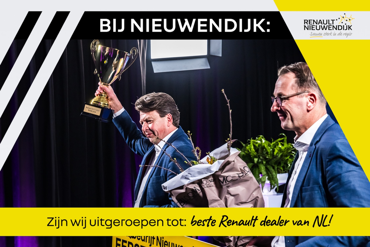 Renault Clio - 1.6 E-Tech Hybrid 140 Intens APPLE CARPLAY EN ANDROID AUTO / NAVIGATIE / PARKEERSENSOREN / - AutoWereld.nl