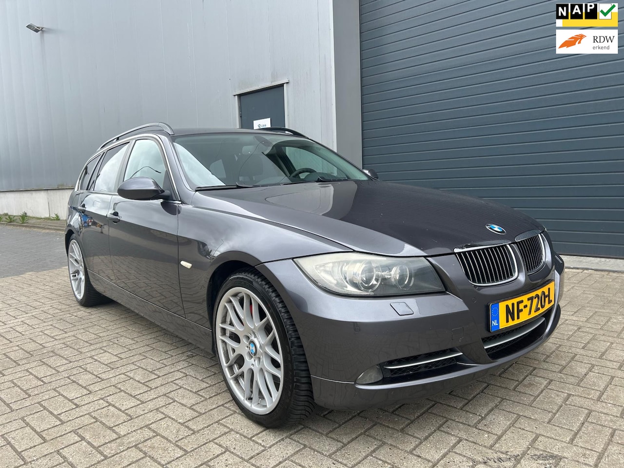 BMW 3-serie Touring - 335xi High EXE AUT NAVI XENON PDC - AutoWereld.nl