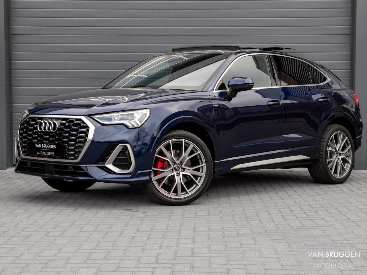 Audi Q3 Sportback - 45 TFSI E S-Line Pano SONOS Keyless BTW 20" Camera CarPlay - AutoWereld.nl