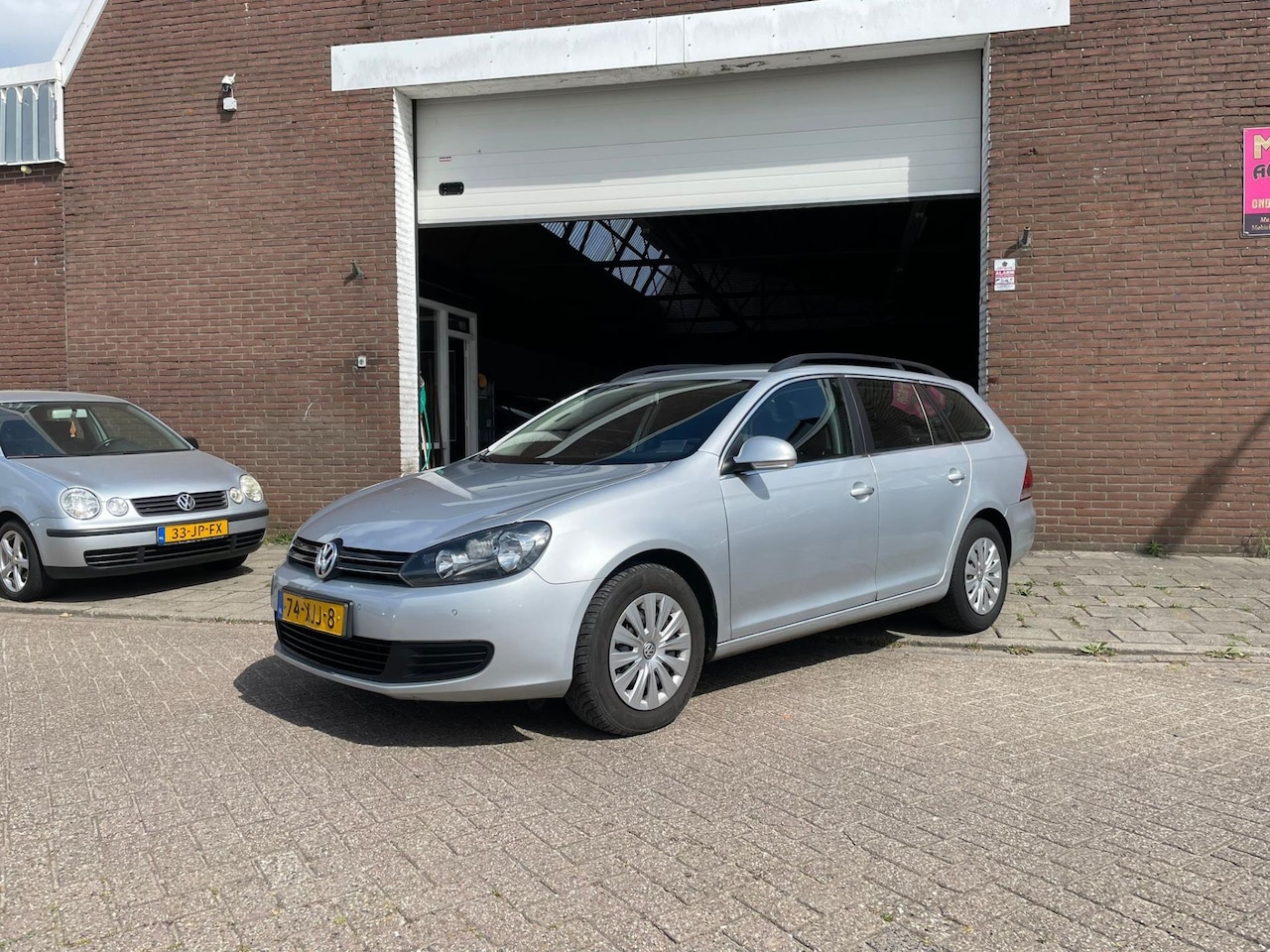 Volkswagen Golf Variant - 1.2 TSI Comfort Executive Line BlueMotion | Parkeersensoren | Airco - AutoWereld.nl