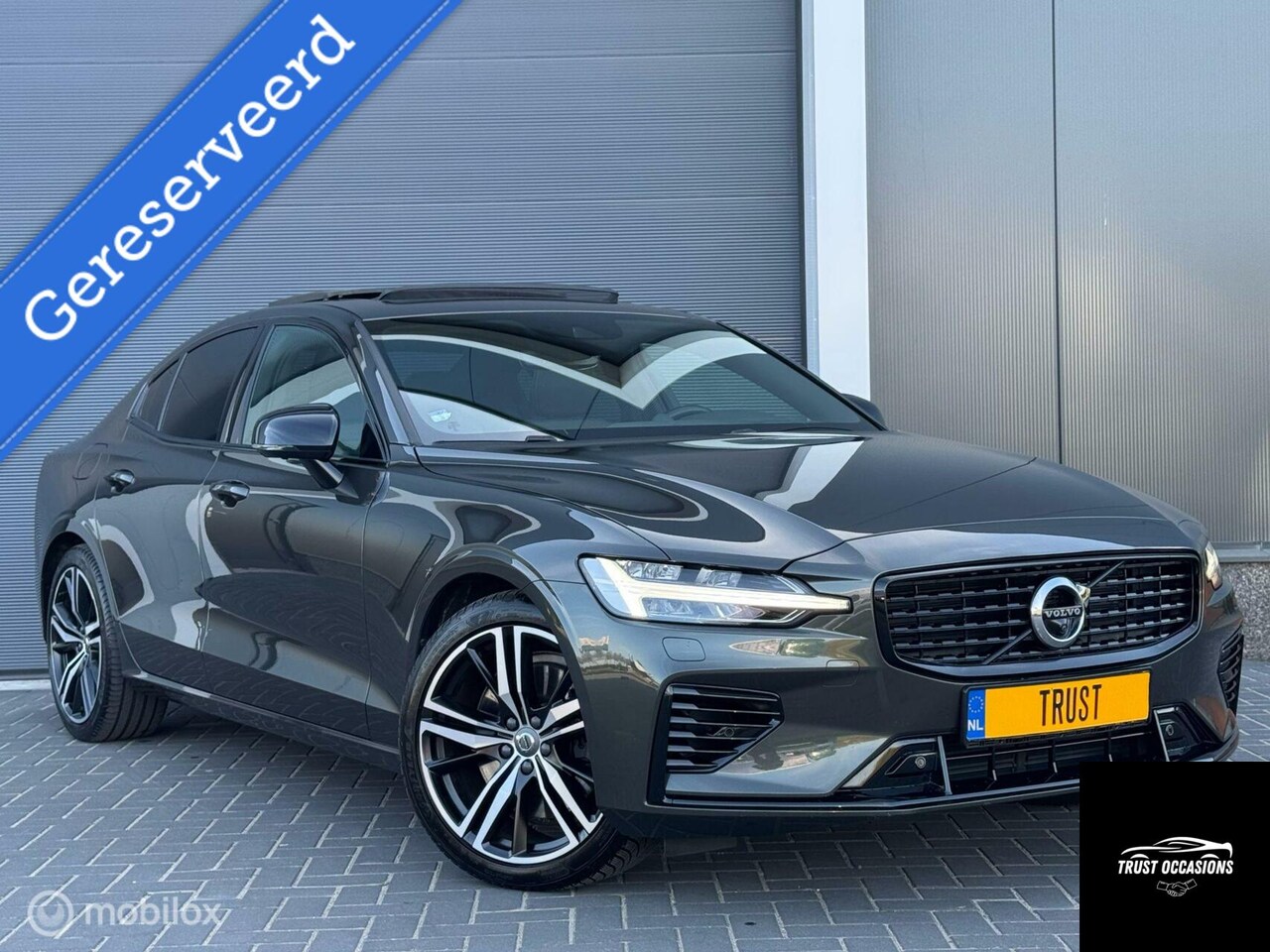 Volvo S60 - 2.0 Recharge T8 R-Design LEDER DRIVE 360 CAMERA LED - AutoWereld.nl