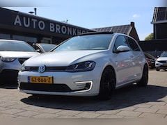 Volkswagen Golf - 1.4 TSI GTE PANO | LEDER | NAVI | TREKHAAK