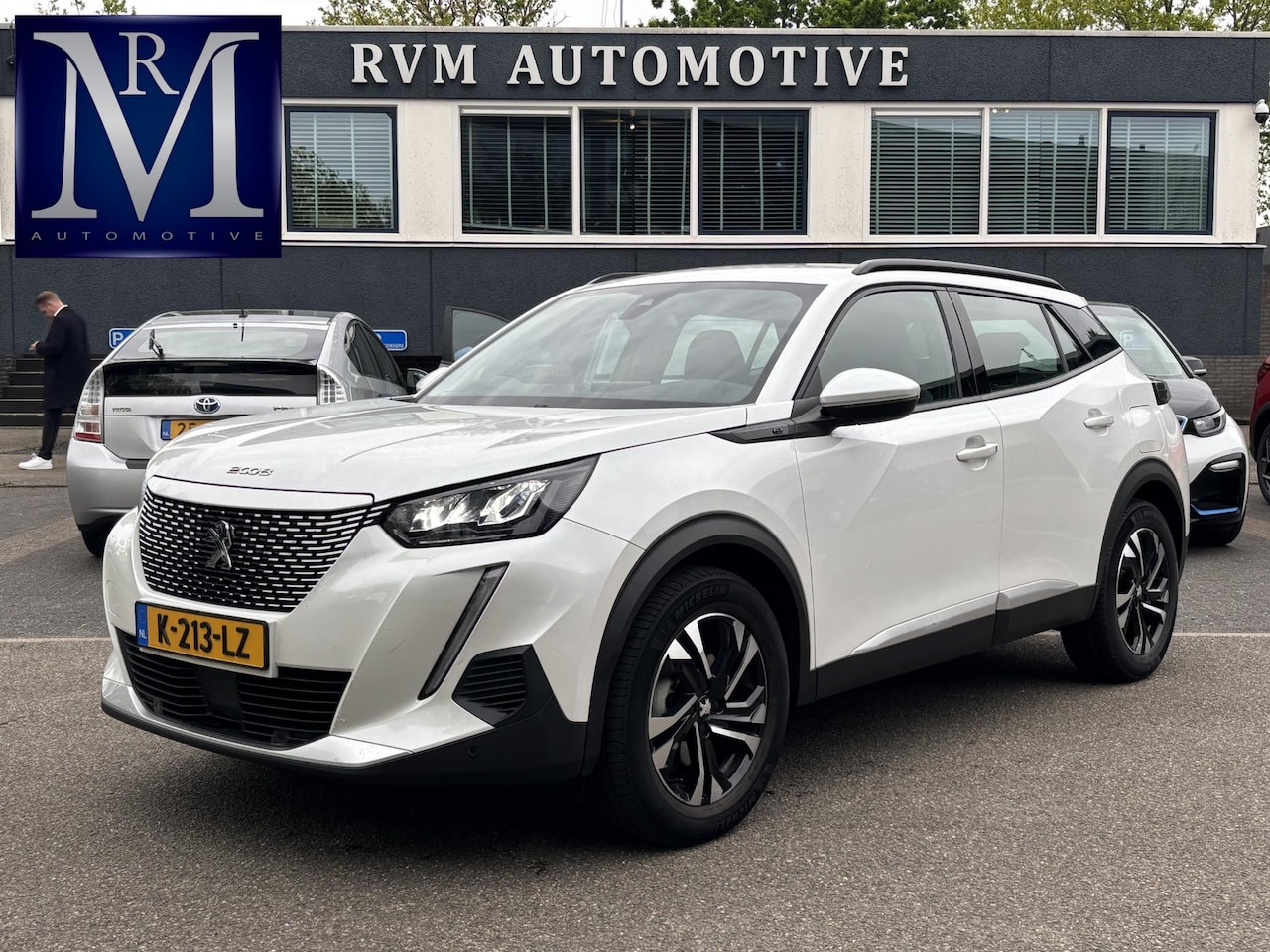 Peugeot e-2008 - EV Allure 50 kWh ADAP. CRUISE | NAVI | RIJKLAARPRIJS INCL. 12 MND. BOVAGGARANTIE - AutoWereld.nl