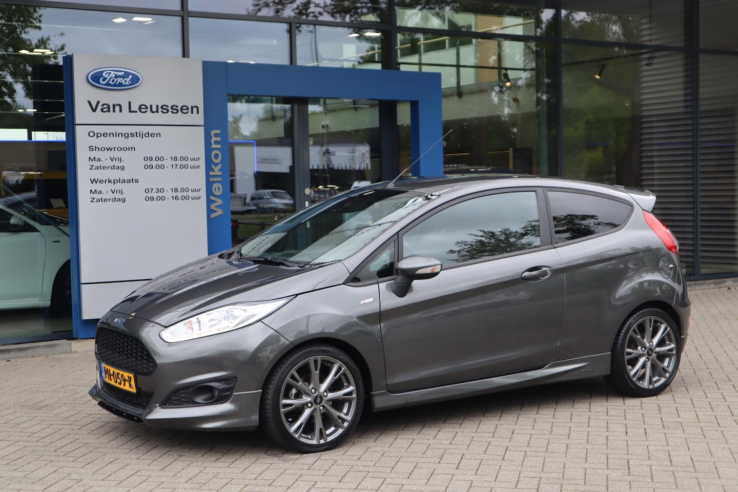 Ford Fiesta - 125PK ST-LINE NAVIGATIE 17"LM-VELGEN CLIMA VOORRUITVERWARMING - AutoWereld.nl