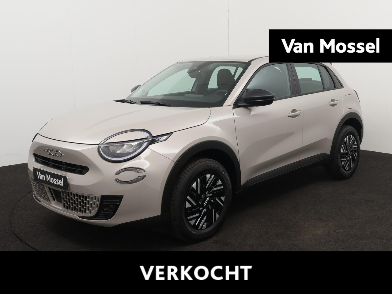 Fiat 600 - 1.2 Hybrid Urban | Apple & Android Carplay | Parkeersensoren | Led Verlichting| - AutoWereld.nl