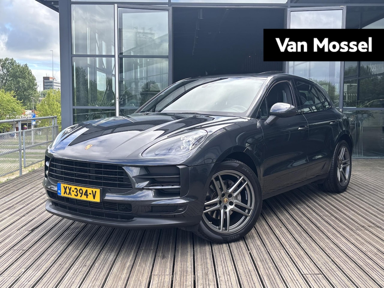 Porsche Macan - 2.0 | PANORAMA/SCHUIF-KANTELDAK | PASM LUCHTVERING | LEDER DASHBOARD | 18-WEG ADAPTIEVE SP - AutoWereld.nl