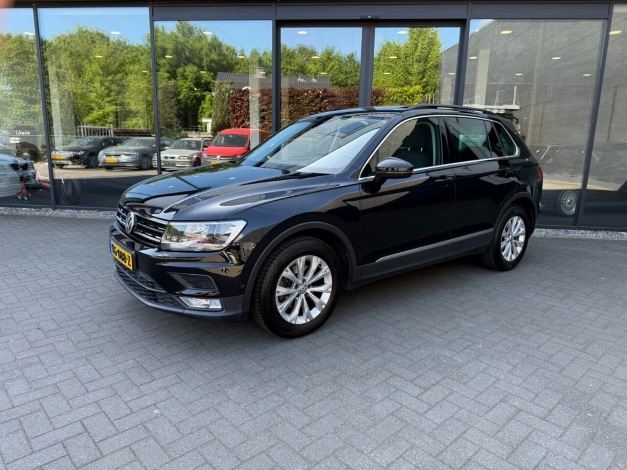 Volkswagen Tiguan - 1.4 TSI Comfortline 1.4 TSI Comfortline,Pano,Navi,Clima,Adapt Cruise,Trekhk,Stoelver - AutoWereld.nl