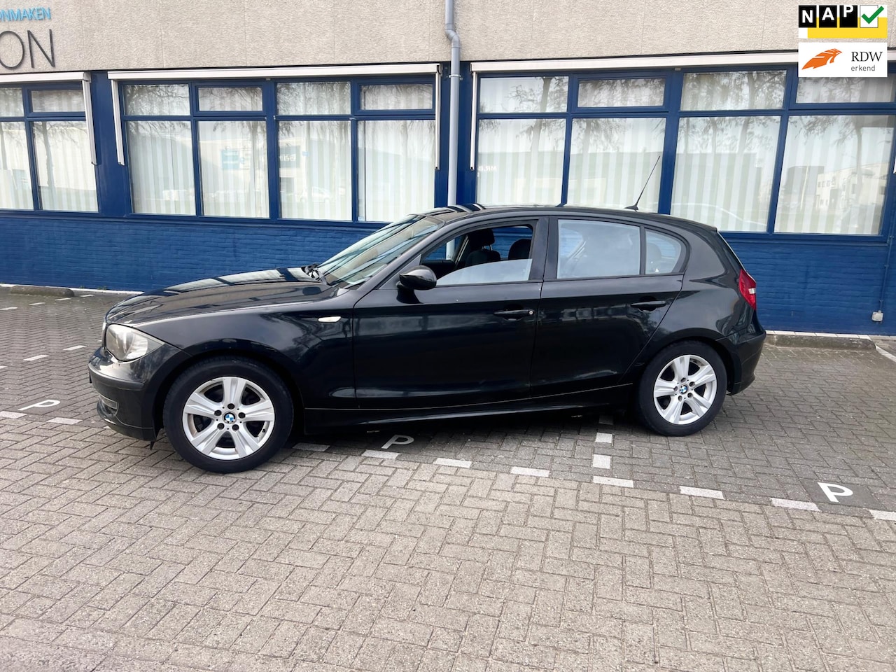BMW 1-serie - 116i Executive 116i Executive ((( motor no good ))) - AutoWereld.nl