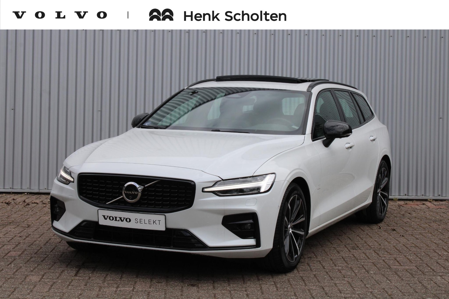 Volvo V60 - B3 AUT7 163PK Plus Dark, Adaptieve Cruise Control met Pilot Assist, BLIS Doedehoekdetectie - AutoWereld.nl