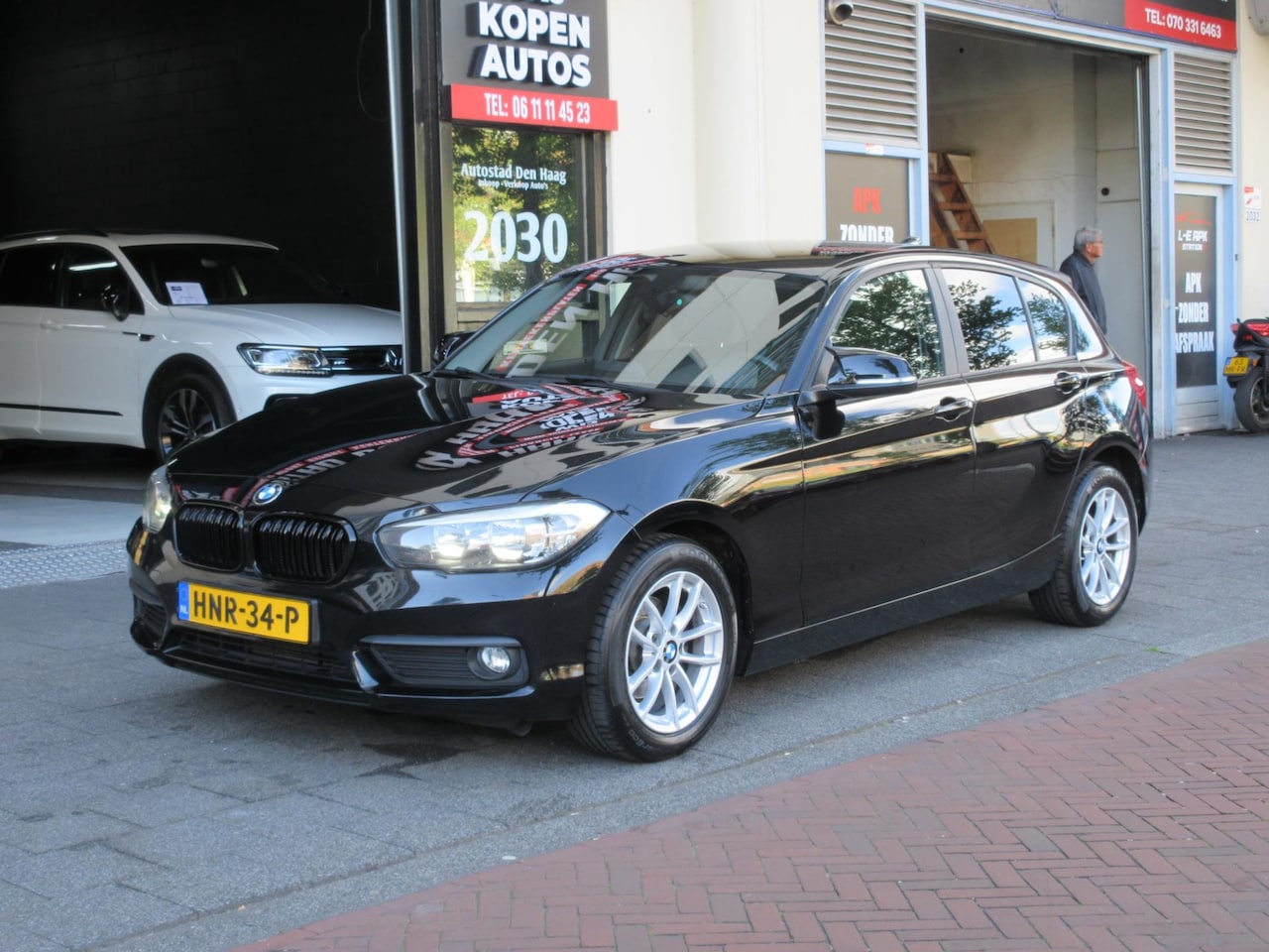 BMW 1-serie - 116d Sport Automaat Clima Stoelverwarming PDC - AutoWereld.nl