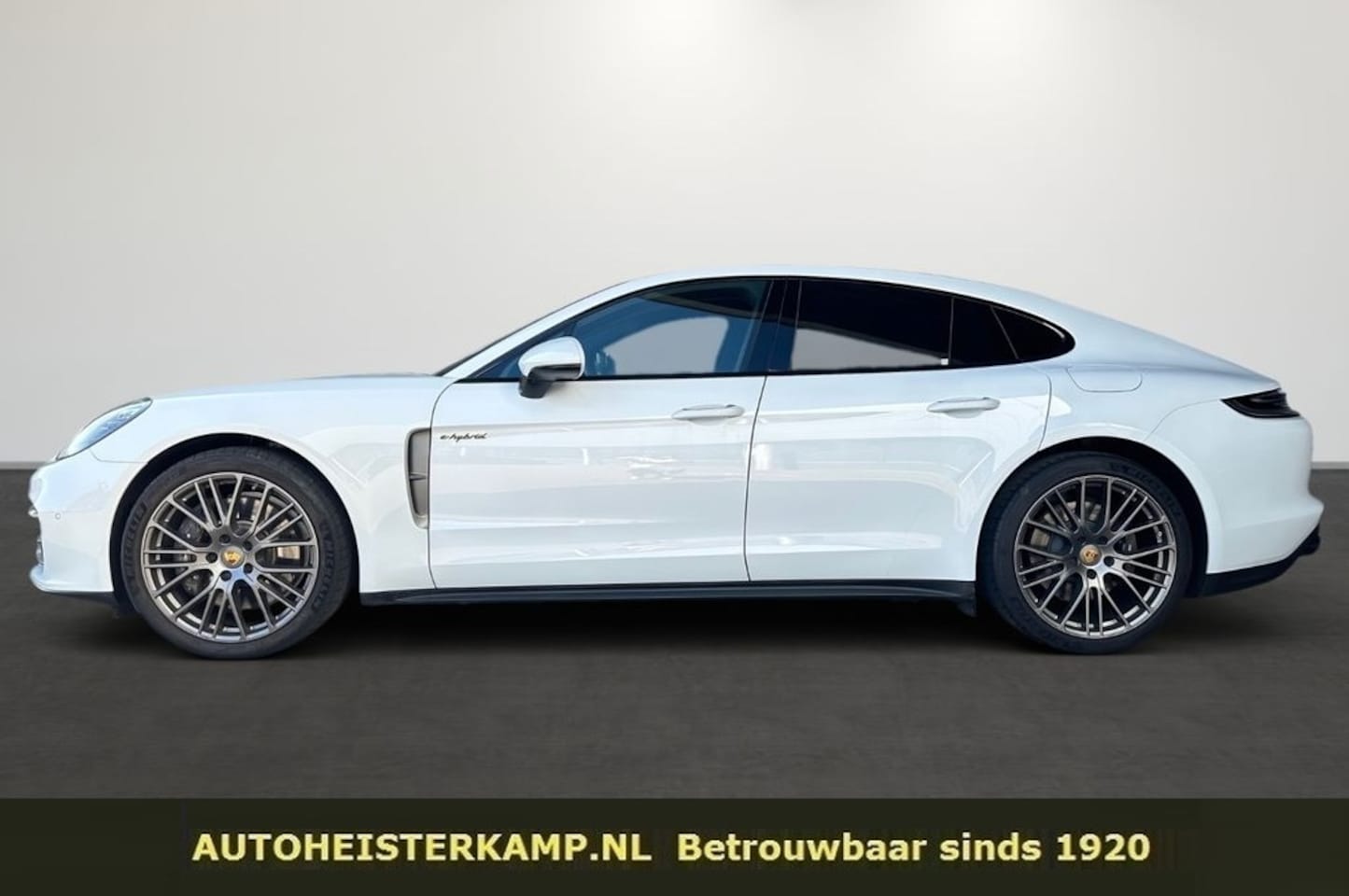 Porsche Panamera - 2.9 4 E-Hybrid Platinum Edition ACC Head-Up Panorama Schuifdak BOSE Luchtvering 21 Inch - AutoWereld.nl