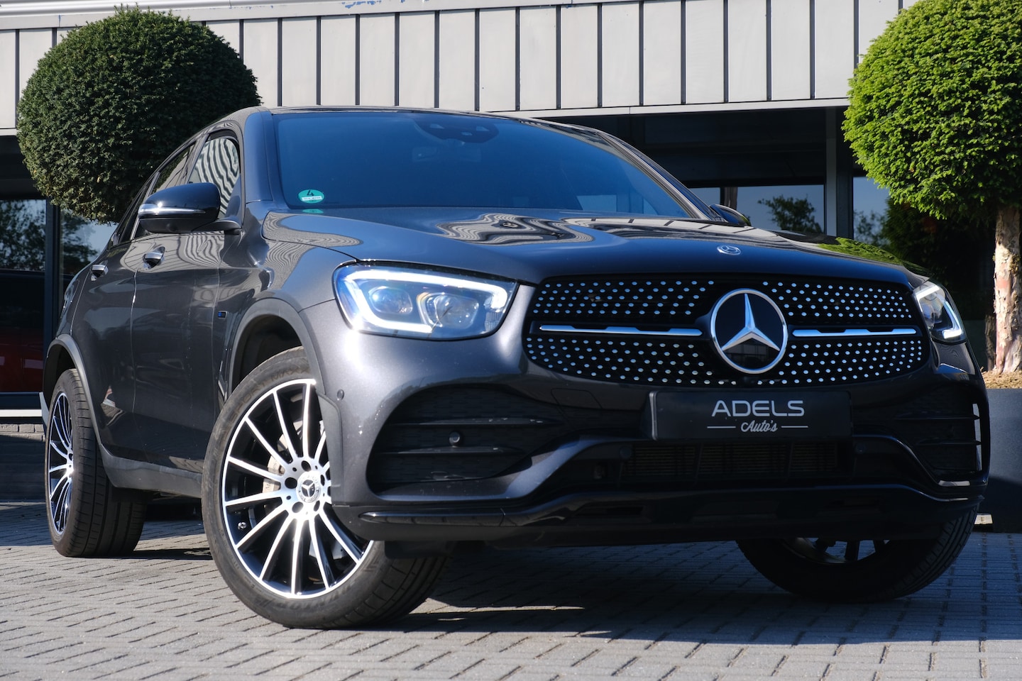 Mercedes-Benz GLC-klasse Coupé - 300e 4MATIC AMG Line Night Pakket Burmester HUD Distronic Plus 360Camera Keyless - AutoWereld.nl