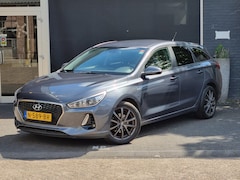 Hyundai i30 - 1.4 i-Drive NAVI / AIRCO / CRUISE / BLUETOOTH