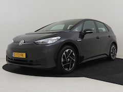 Volkswagen ID.3 - Pure 45 kWh 150PK | Stoel+Stuurwiel Verwarming | App Connect | Navigatie | PDC V+A | LED K