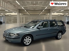 Volvo V70 - 2.4 Comfort Line Automaat/Leder met Garantie