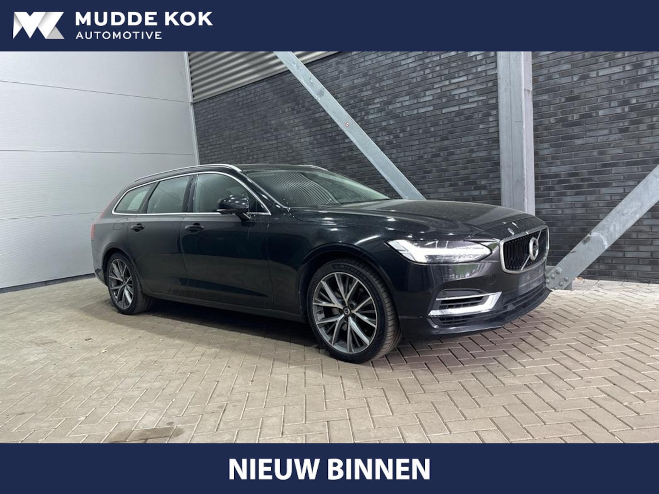 Volvo V90 - T8 AWD Momentum | Luchtvering Achter | ACC | Head-Up | Panoramadak | Stoel+Stuurverwarming - AutoWereld.nl