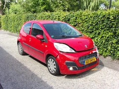Peugeot 107 - 1.0 Sportium SCHADE AUTO AIRCO 5 DRS 82.000 KM