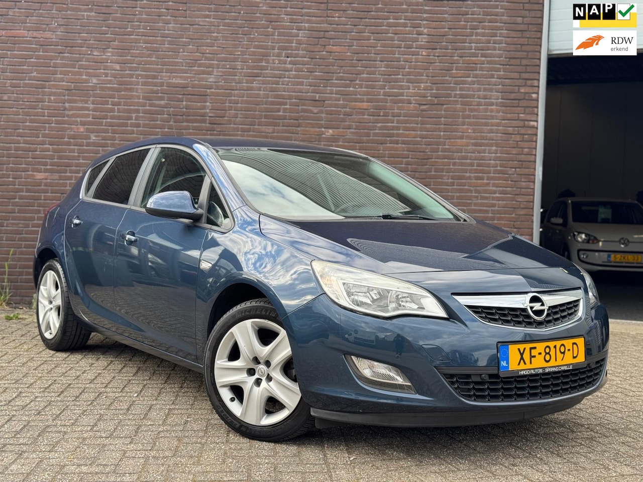 Opel Astra - 1.4 Turbo Sport Airco | Cruise | PDC | Stuur+Stoelverwarming - AutoWereld.nl