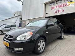 Hyundai Accent - 1.4i Dynamic Joy|Airco|PDC|APK