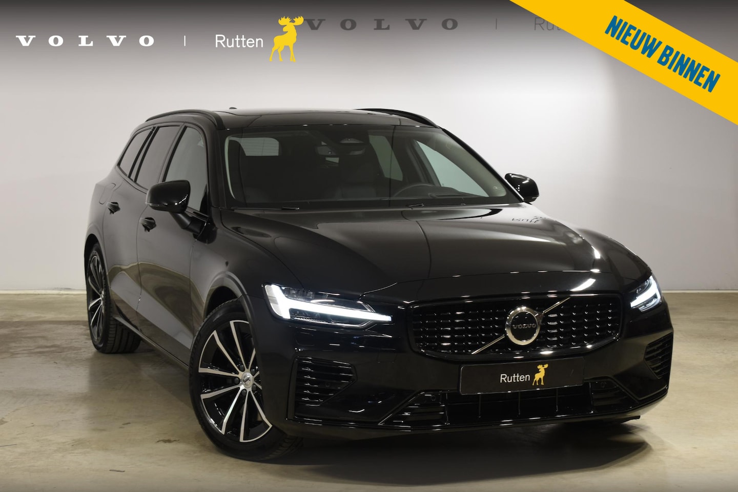 Volvo V60 - T6 253PK AWD Ultra Dark / Navigatie / Adaptieve Cruisecontrol / Elektrische Stoelen / Harm - AutoWereld.nl