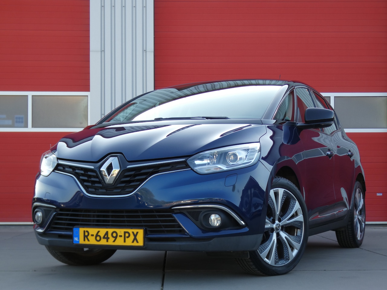 Renault Scénic - 1.2 TCe Intens/ lage km/ compleet! - AutoWereld.nl