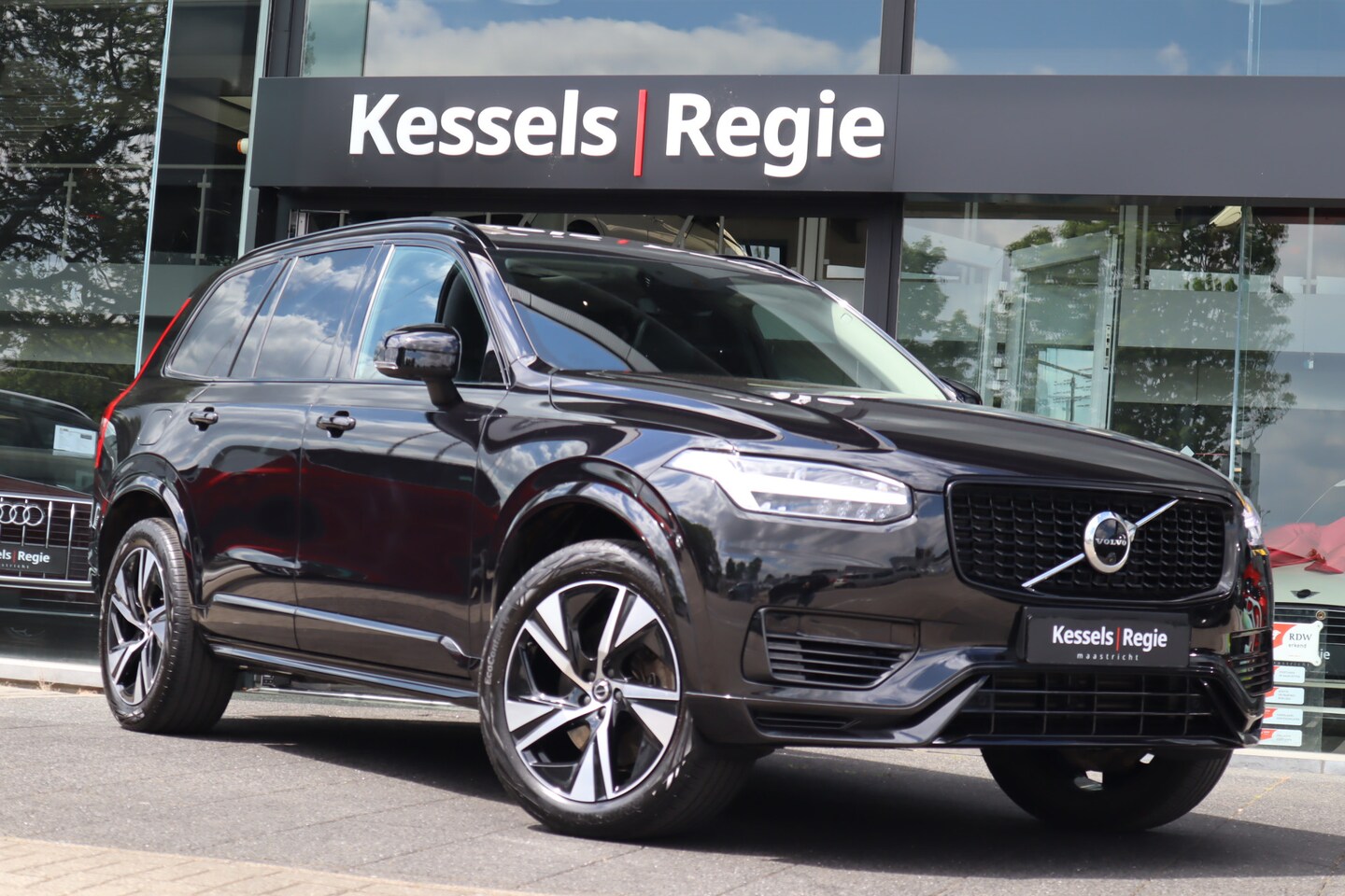 Volvo XC90 - 2.0 T8 Recharge AWD R-Design Panoramadak 360view HK Leer Elec.trekhaak - AutoWereld.nl