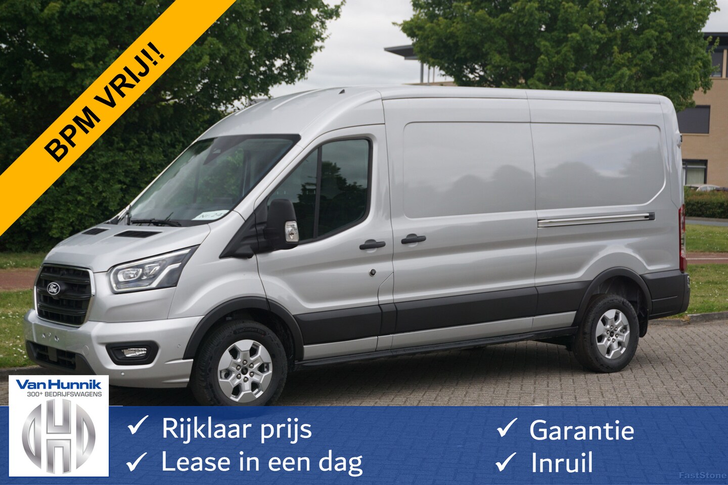 Ford Transit - 350L L3H2 Limited AUT-8 165PK BPM VRIJ Navi, Adap. Cruise, 360° Cam, Trekhaak, 2x Schuifde - AutoWereld.nl