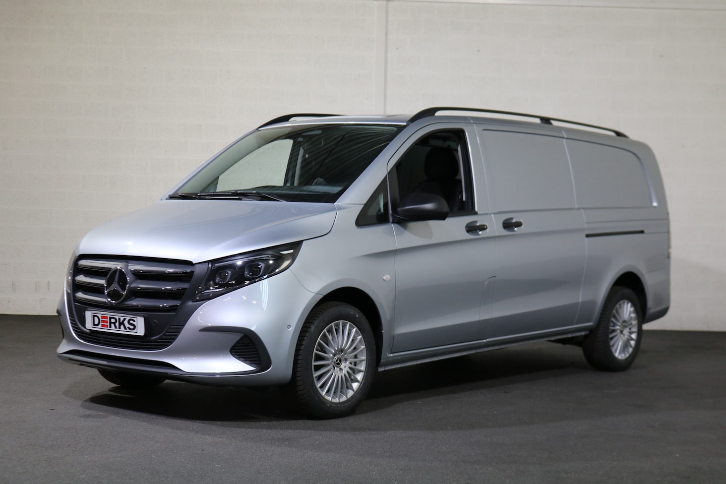 Mercedes-Benz Vito - 114 CDI XL Overbrengvoertuig 1x Kist 1x Brancard - AutoWereld.nl