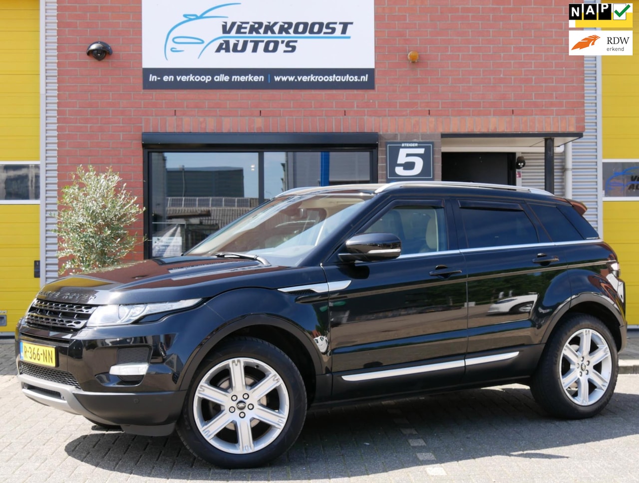 Land Rover Range Rover Evoque - 2.2 SD4 4WD Prestige. leder. navi. clima - AutoWereld.nl