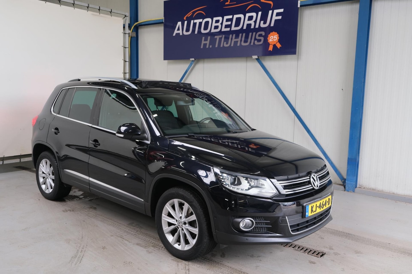 Volkswagen Tiguan - 2.0 TDI Sport&Style 4motion Automaat - Airco, Cruise, Navi, PDC, Panodak, PDC, Xenon. - AutoWereld.nl