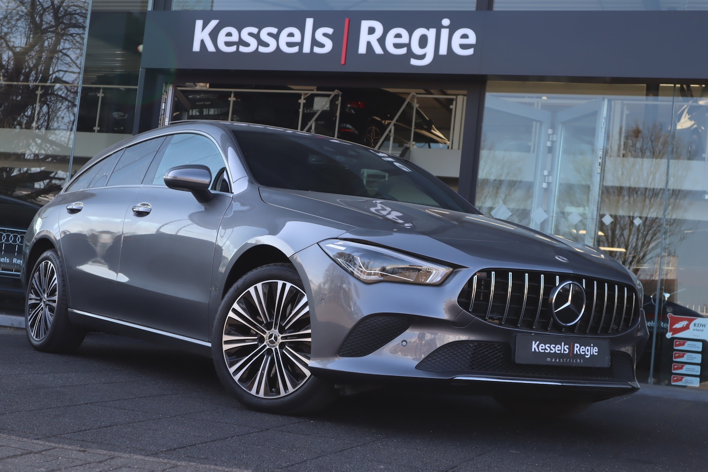Mercedes-Benz CLA-klasse Shooting Brake - 250 e Progressive Pano Distr Leer Stoelventilatie Navi Led Camera - AutoWereld.nl