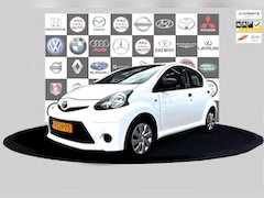 Toyota Aygo - 1.0 VVT-i Now Carplay_Navi_Airco_Elekterische ramen NAP