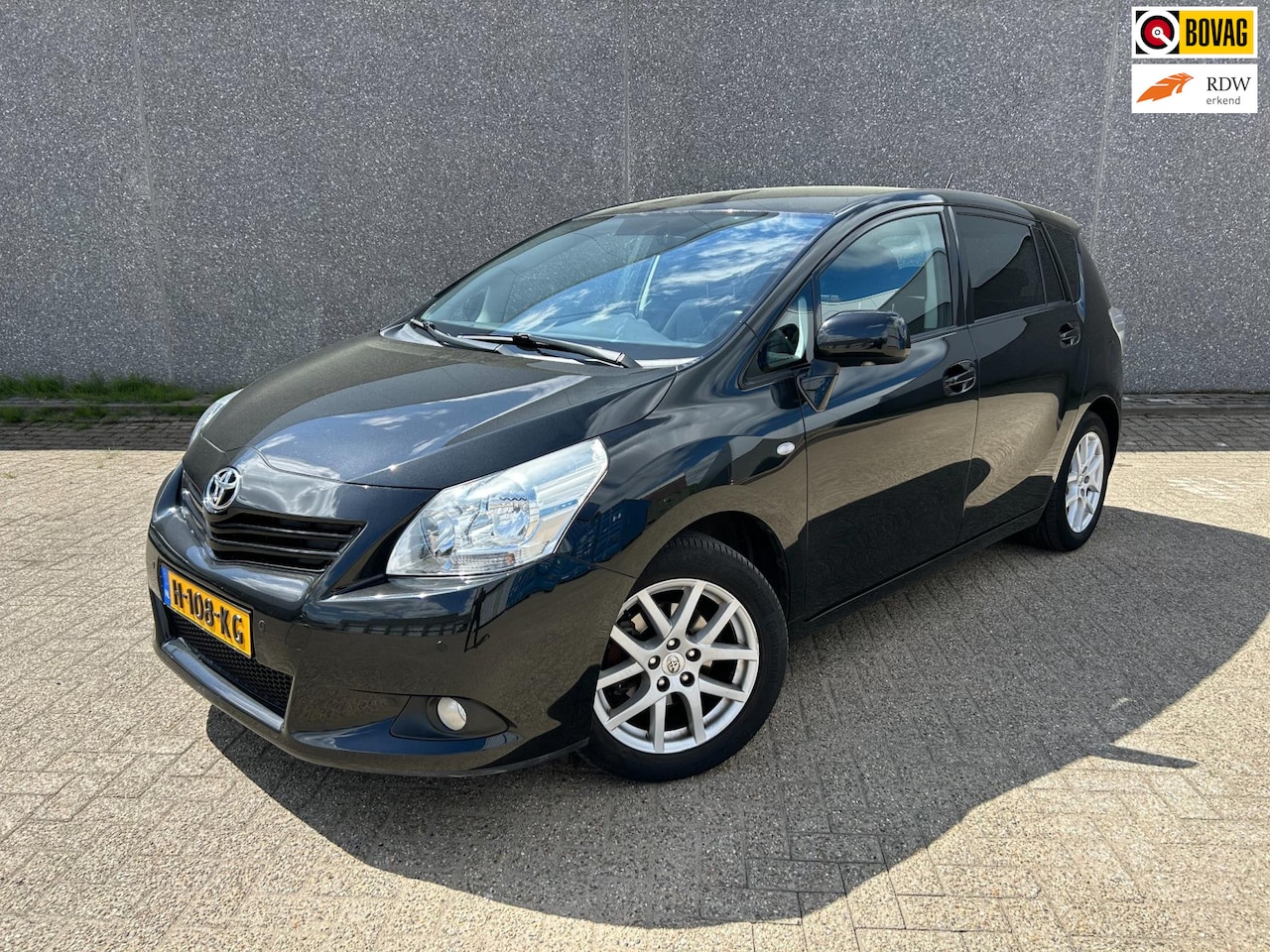 Toyota Verso - 1.8 VVT-i Business Titanium | TREKHAAK | A.CAMERA | NAVI | BLUETOOTH | AUX/USB | APK T/M 2 - AutoWereld.nl