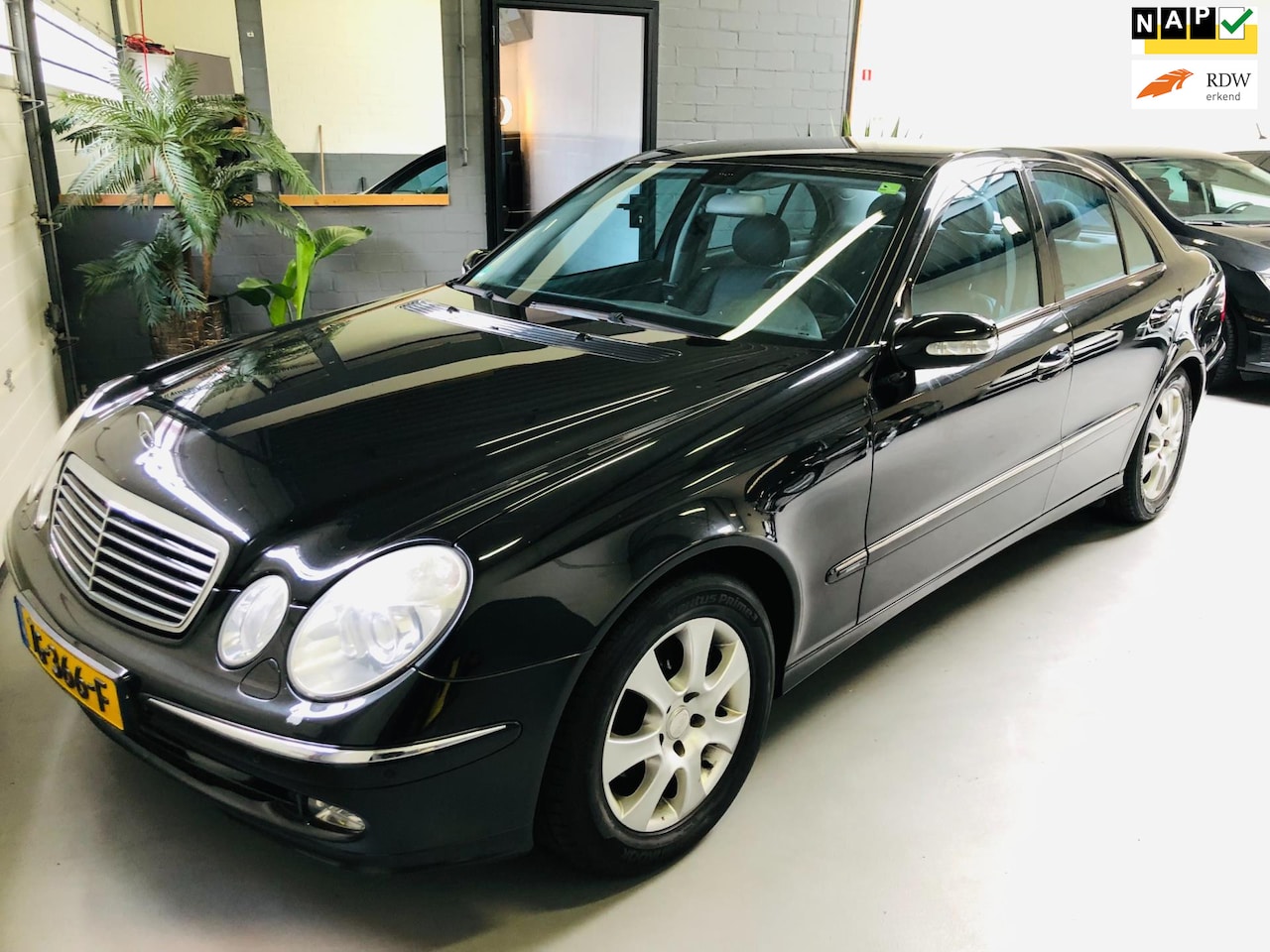Mercedes-Benz E-klasse - 240 Avantgarde/ V6/LEER/APK - AutoWereld.nl