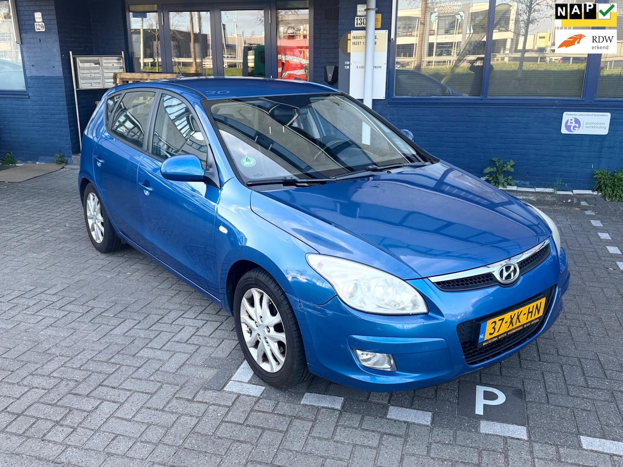 Hyundai i30 - 1.6i Dynamic Luxe 1.6i Dynamic Luxe - AutoWereld.nl