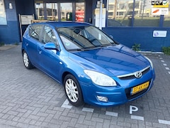 Hyundai i30 - 1.6i Dynamic Luxe