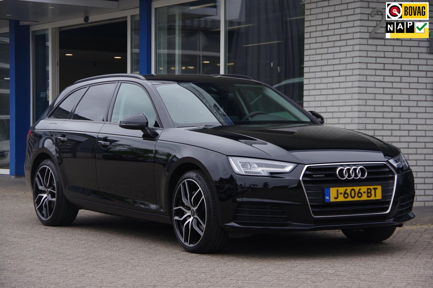 Audi A4 Avant - 2.0 TFSI quattro stoelverwarming DAB+ 19inch - AutoWereld.nl