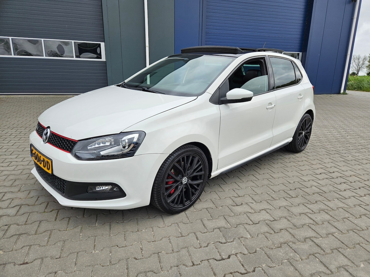 Volkswagen Polo - 1.4 TSI GTI Pano - AutoWereld.nl